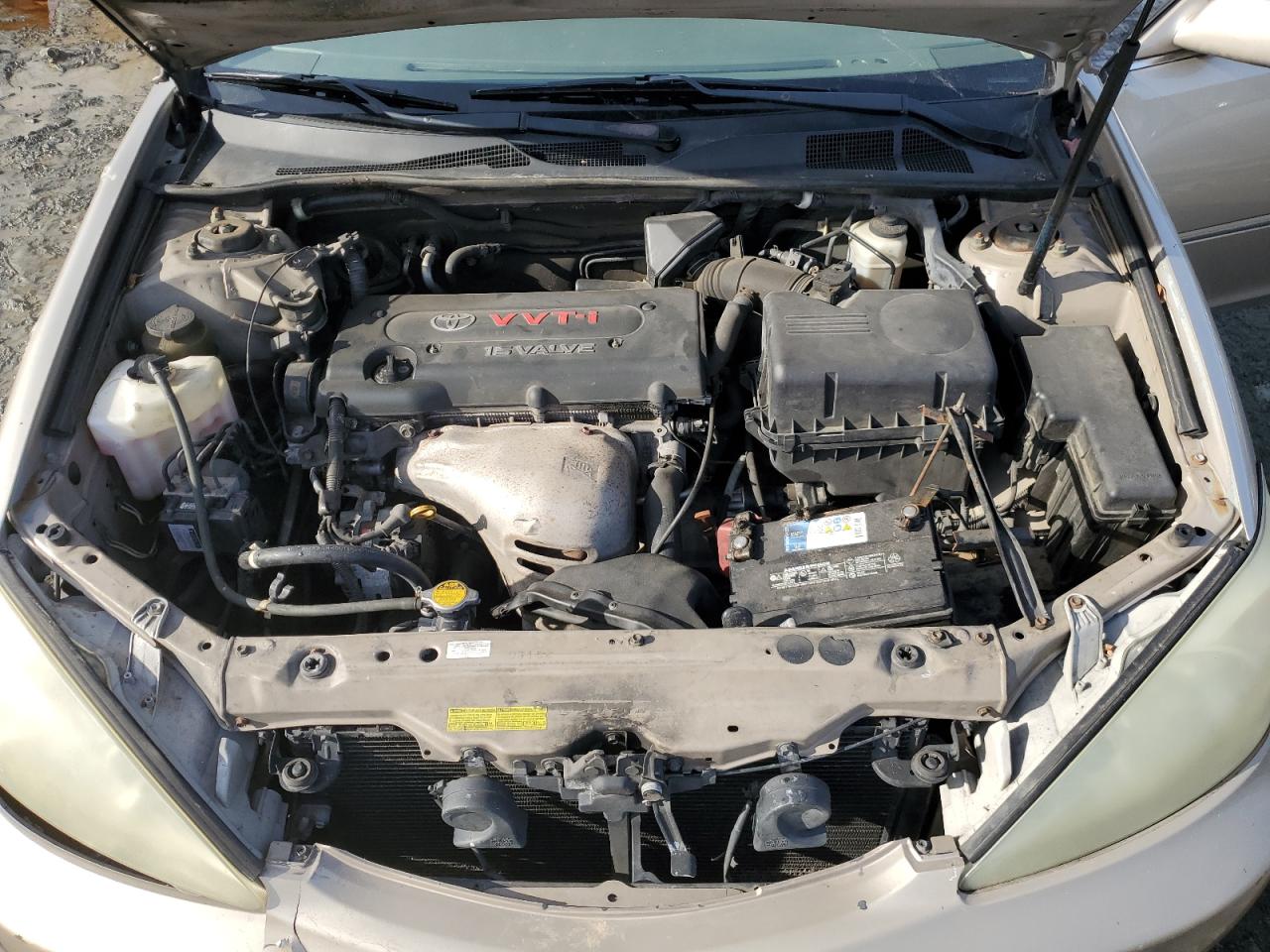 2004 Toyota Camry - Image 11