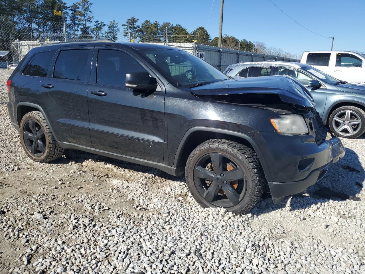 2011 Jeep Grand Cherokee - Image 4