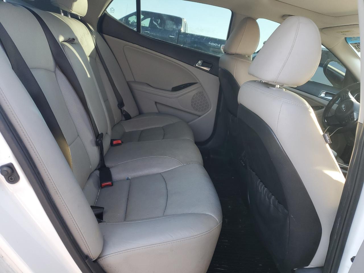 2015 Kia Optima - Image 10