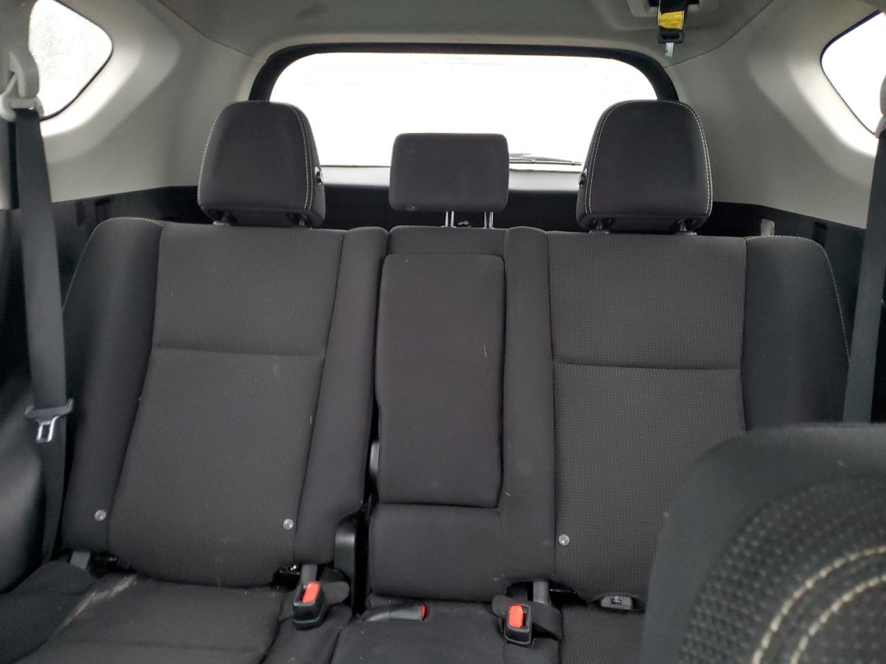 2018 Toyota RAV 4 - Image 10
