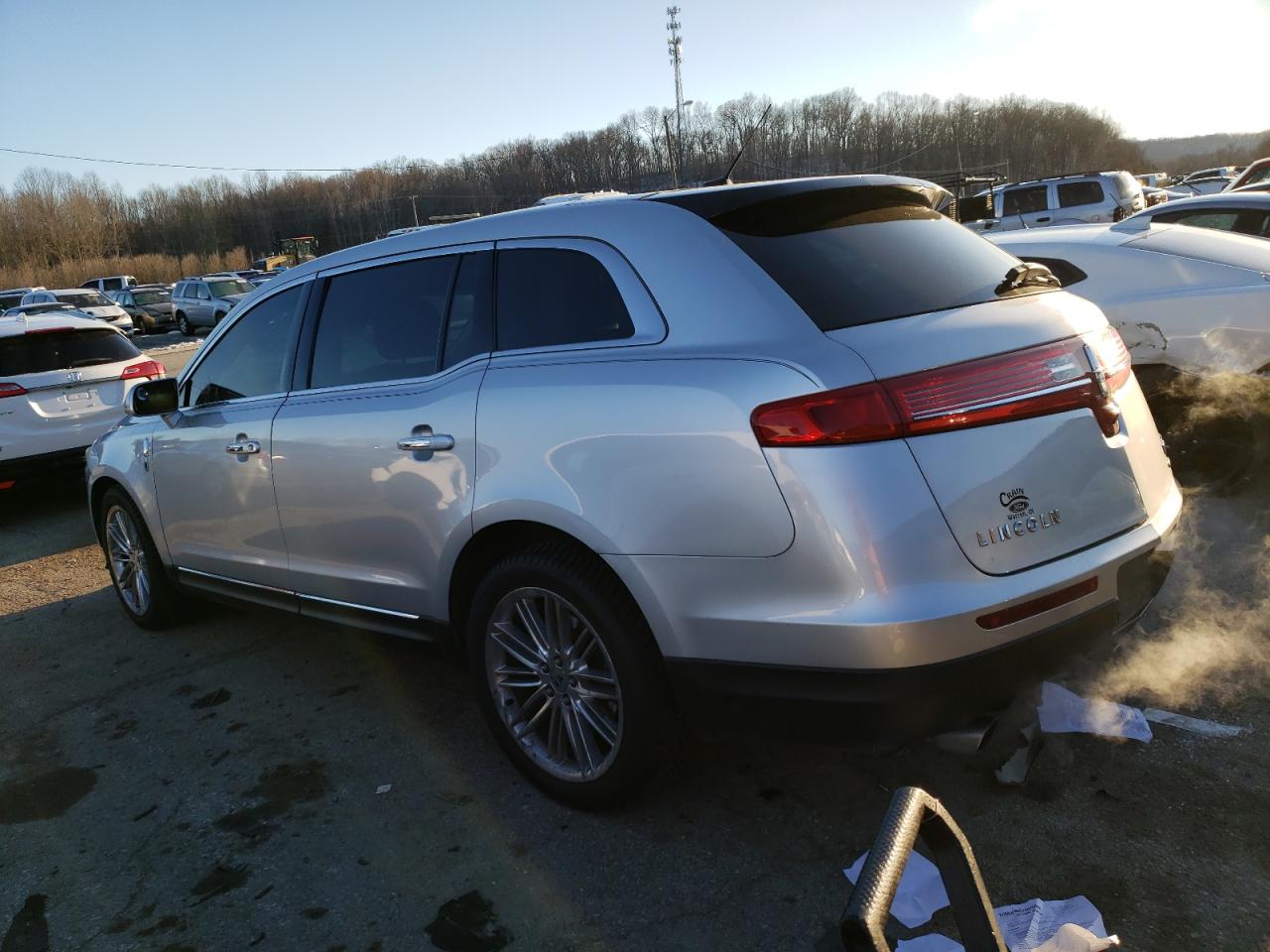 2013 Lincoln MKT - Image 2