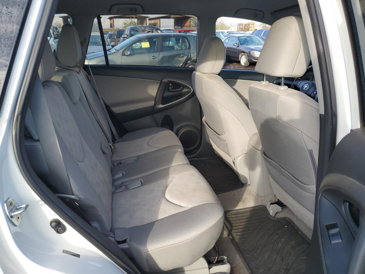 2012 Toyota RAV 4 - Image 11