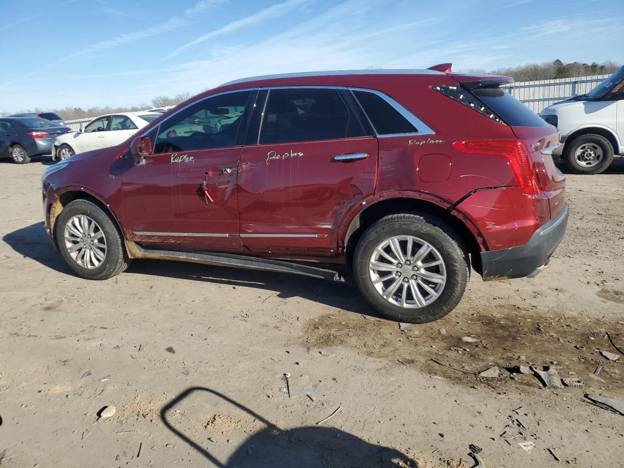 2018 Cadillac XT5 - Image 2