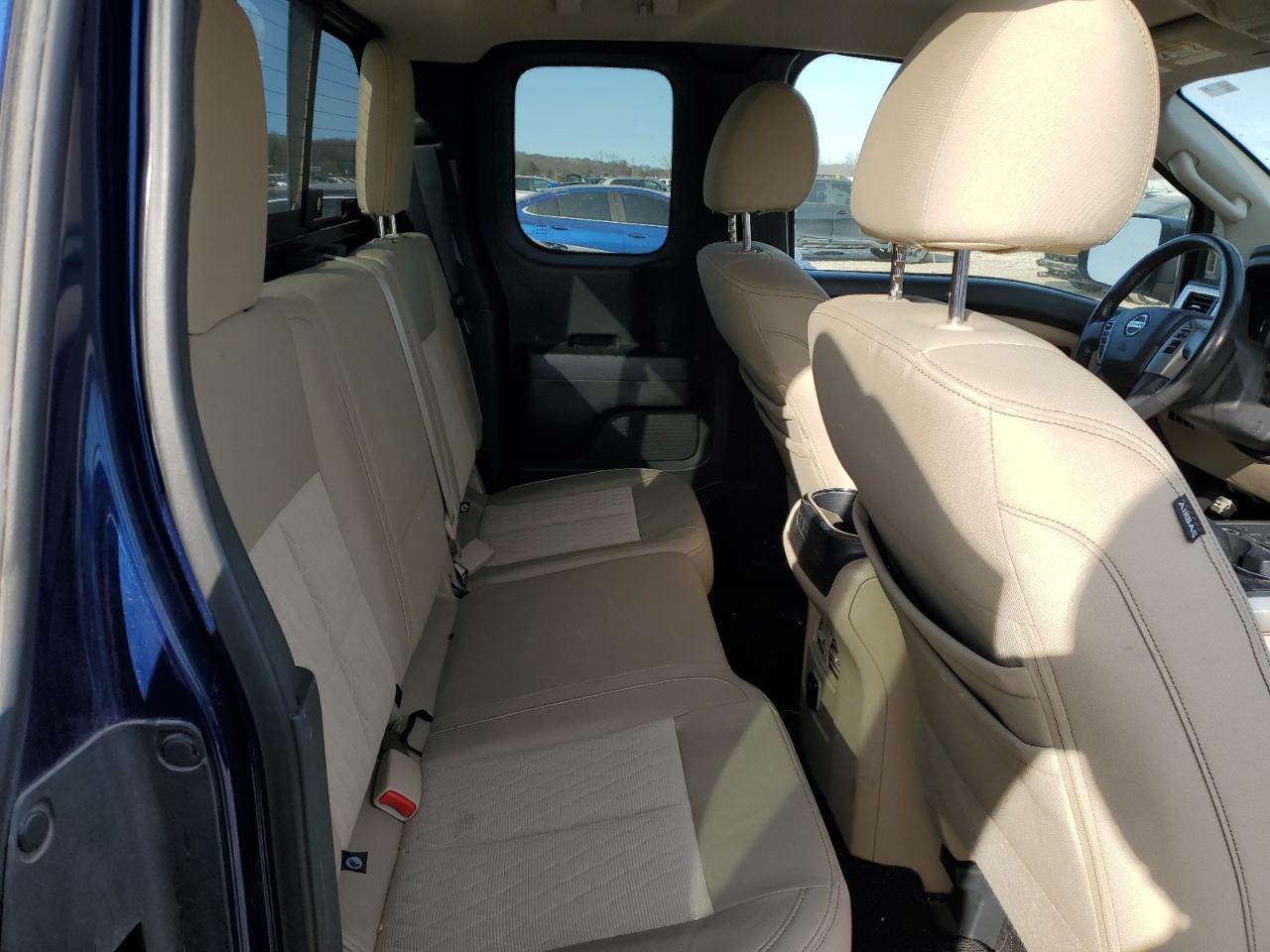 2017 Nissan Titan - Image 10