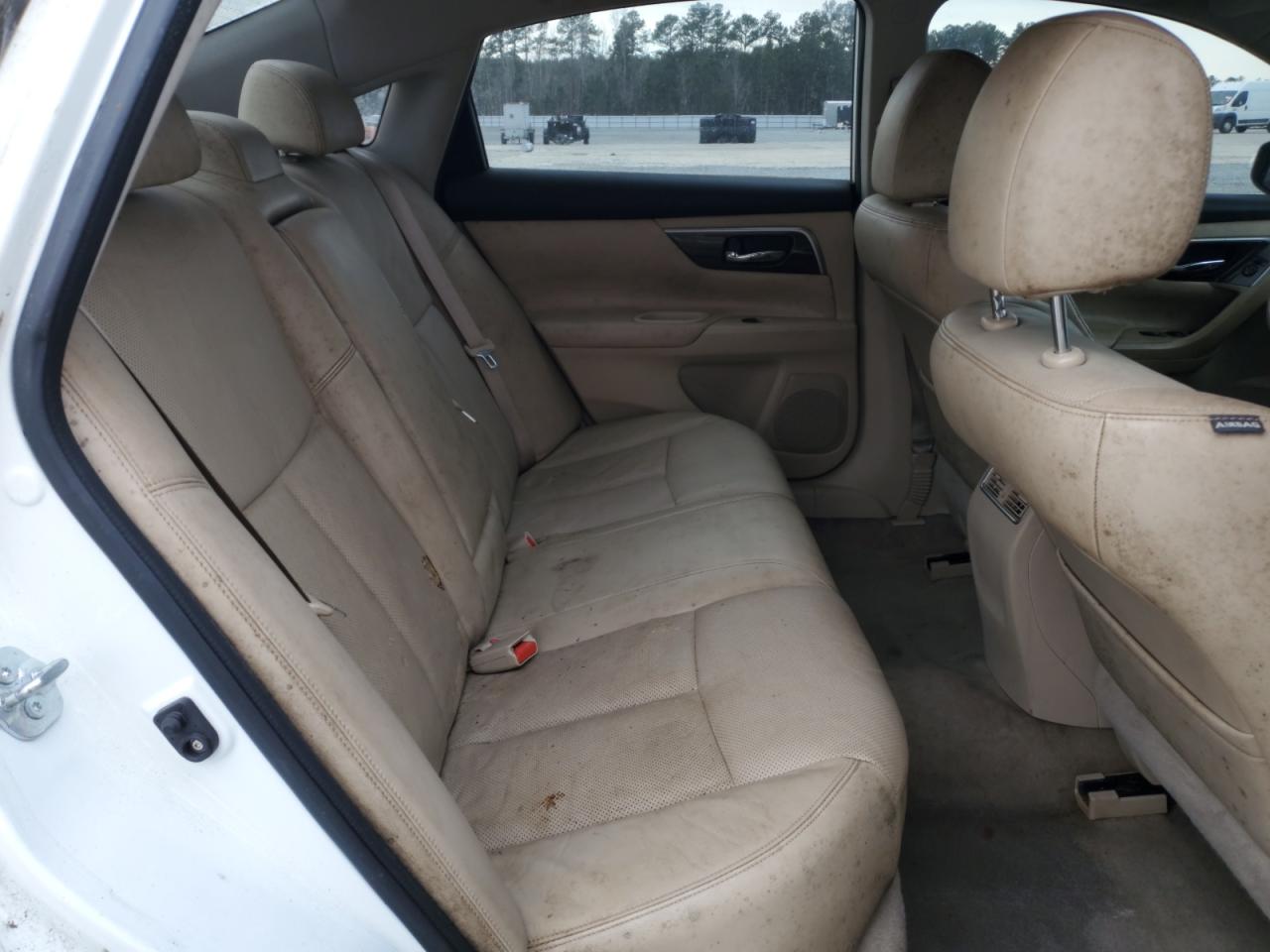 2014 Nissan Altima - Image 10