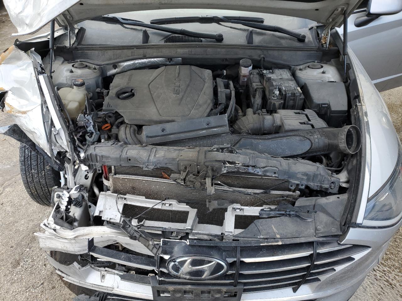 2022 Hyundai Sonata - Image 11