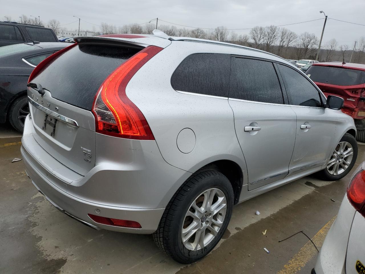 2016 Volvo XC60 - Image 3