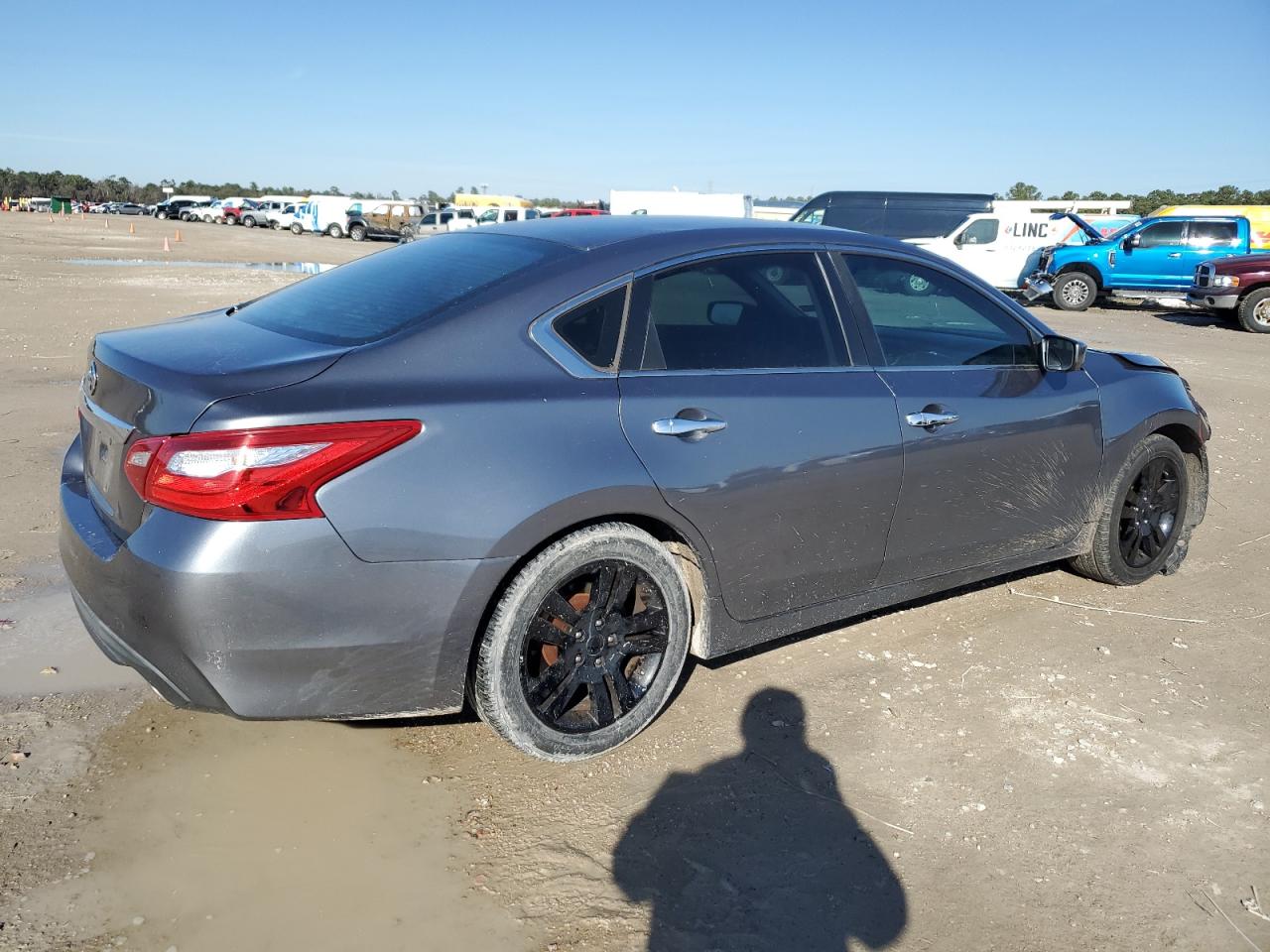 2016 Nissan Altima - Image 3