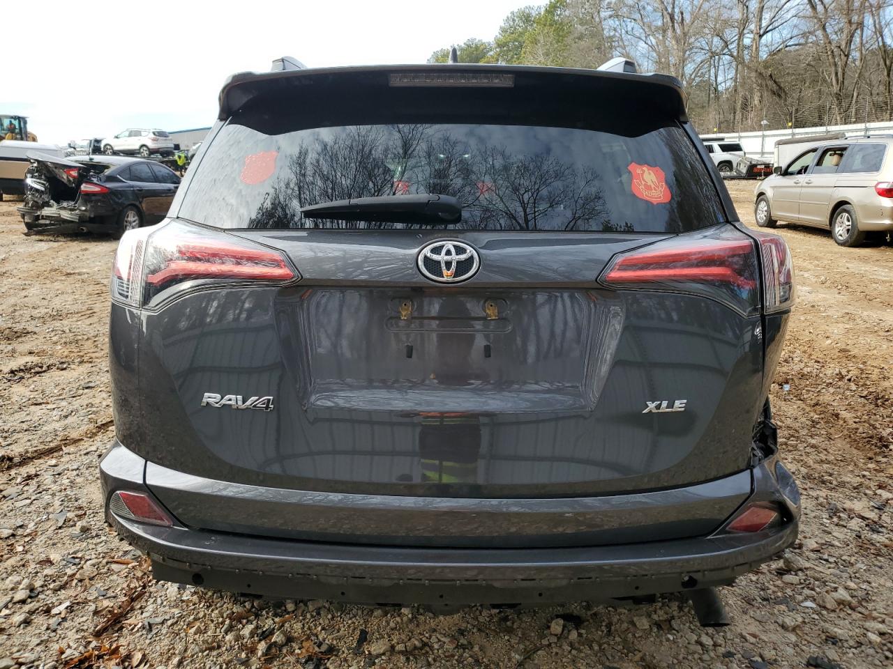 2018 Toyota RAV 4 - Image 6