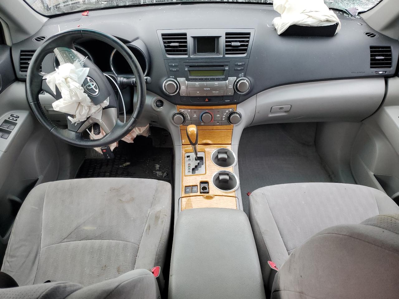 2010 Toyota Highlander - Image 8