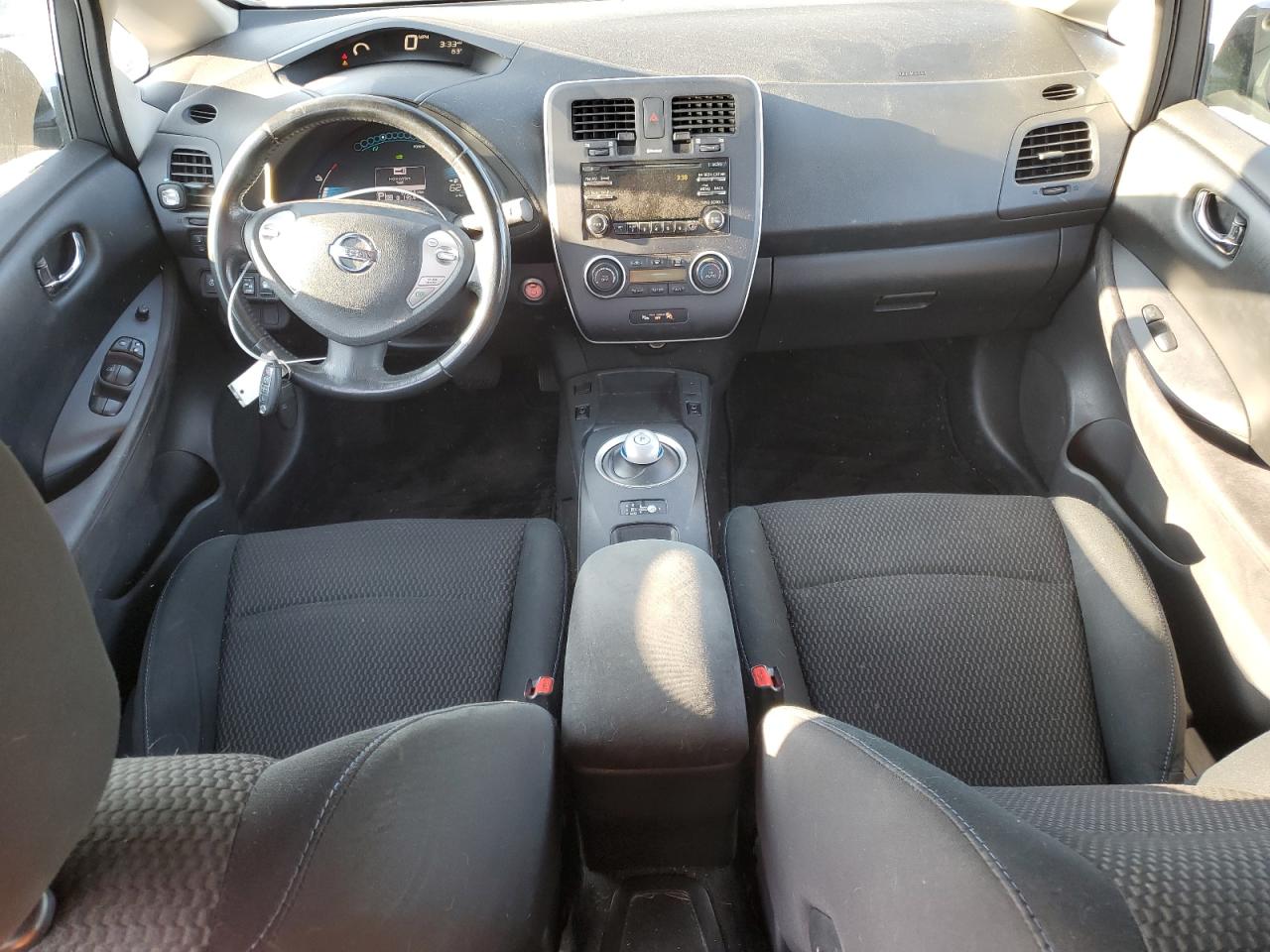 2015 Nissan Leaf - Image 8