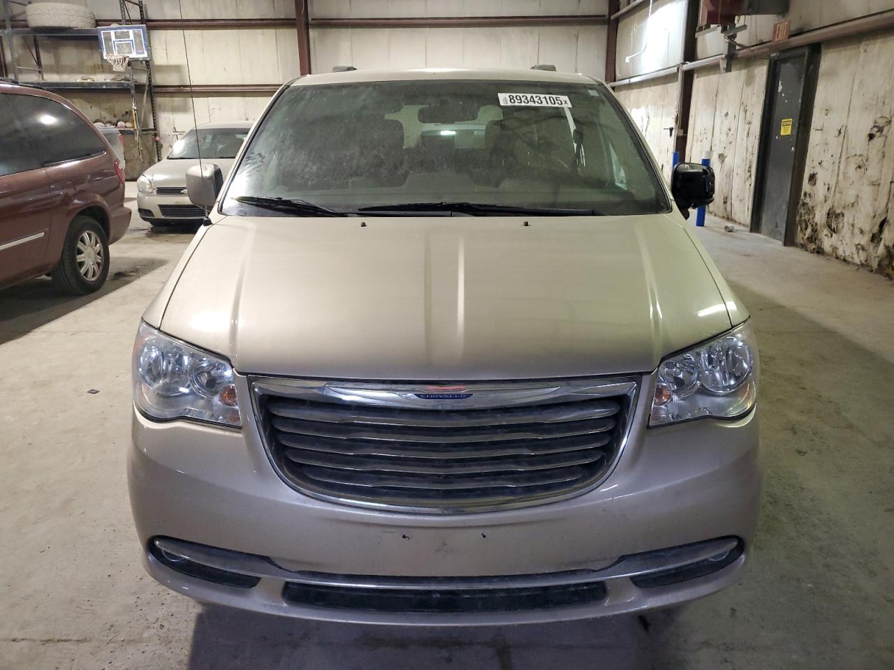 2016 Chrysler Town & Country - Image 5
