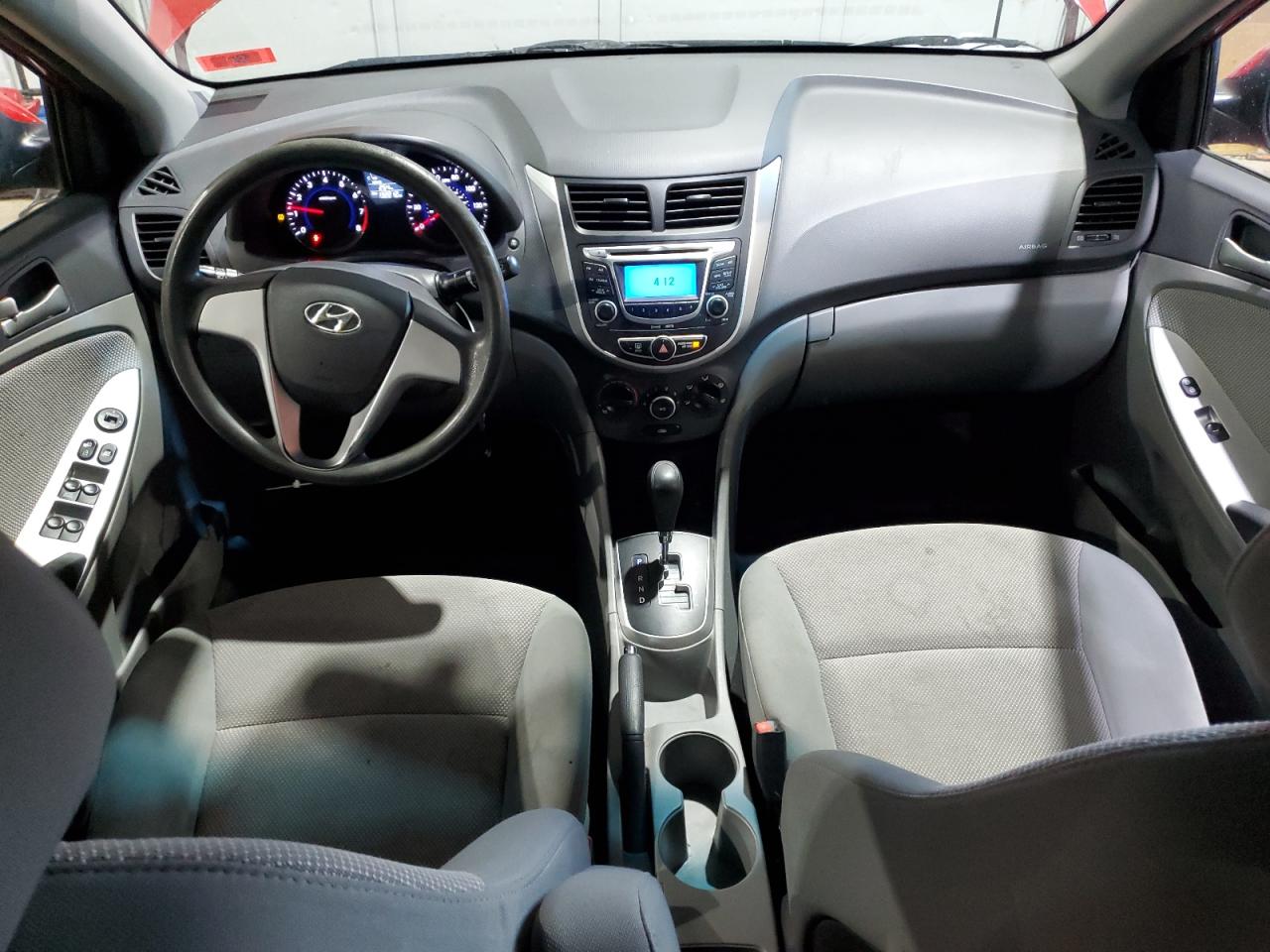 2013 Hyundai Accent - Image 8