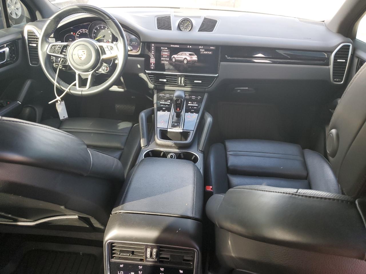 2020 Porsche Cayenne - Image 8