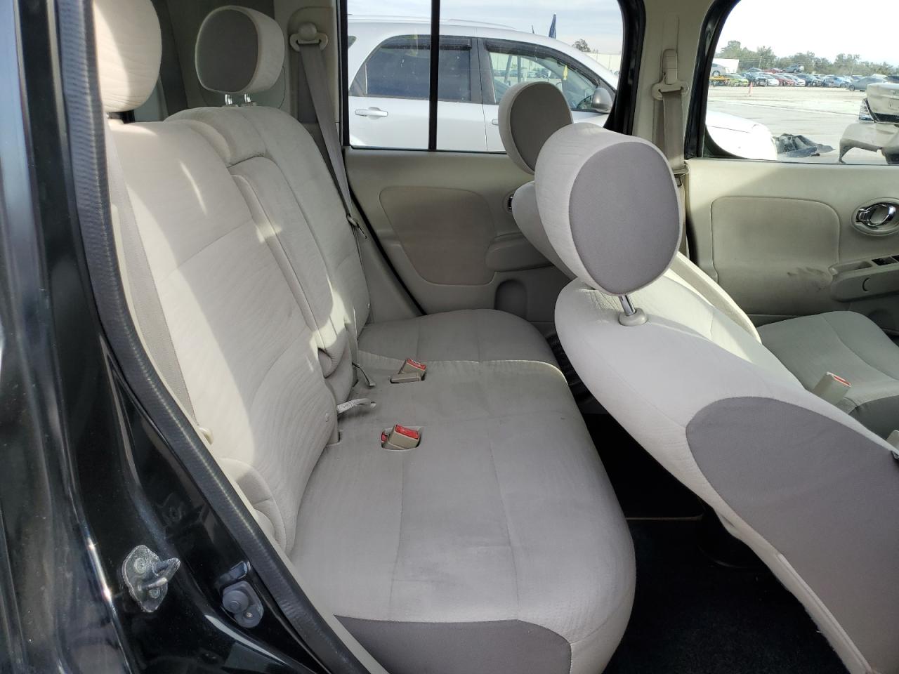 2011 Nissan Cube - Image 10
