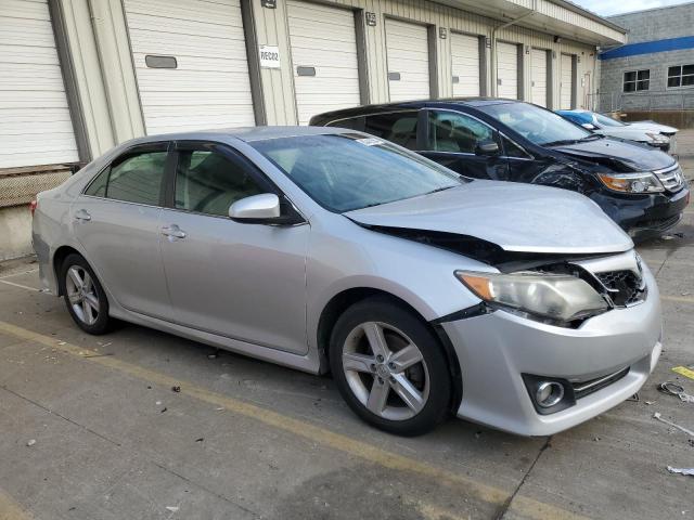  TOYOTA CAMRY 2014 Сріблястий