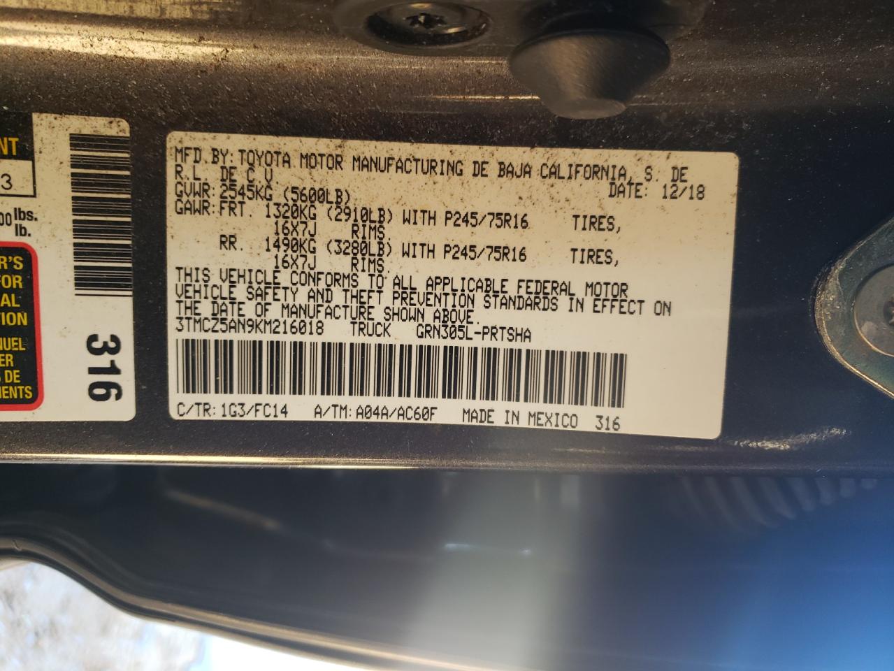 2019 Toyota Tacoma - Image 14