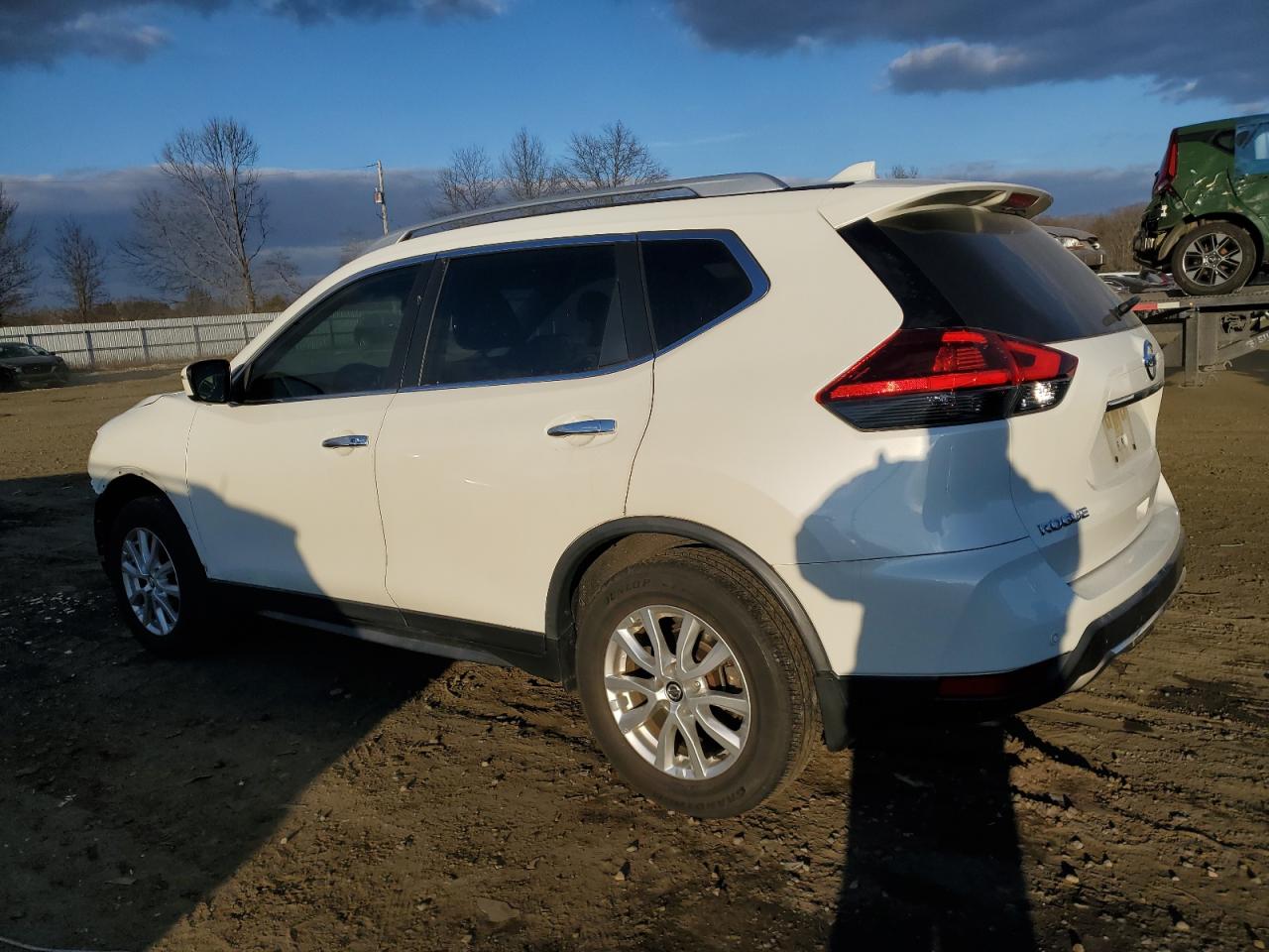 2020 Nissan Rogue - Image 2