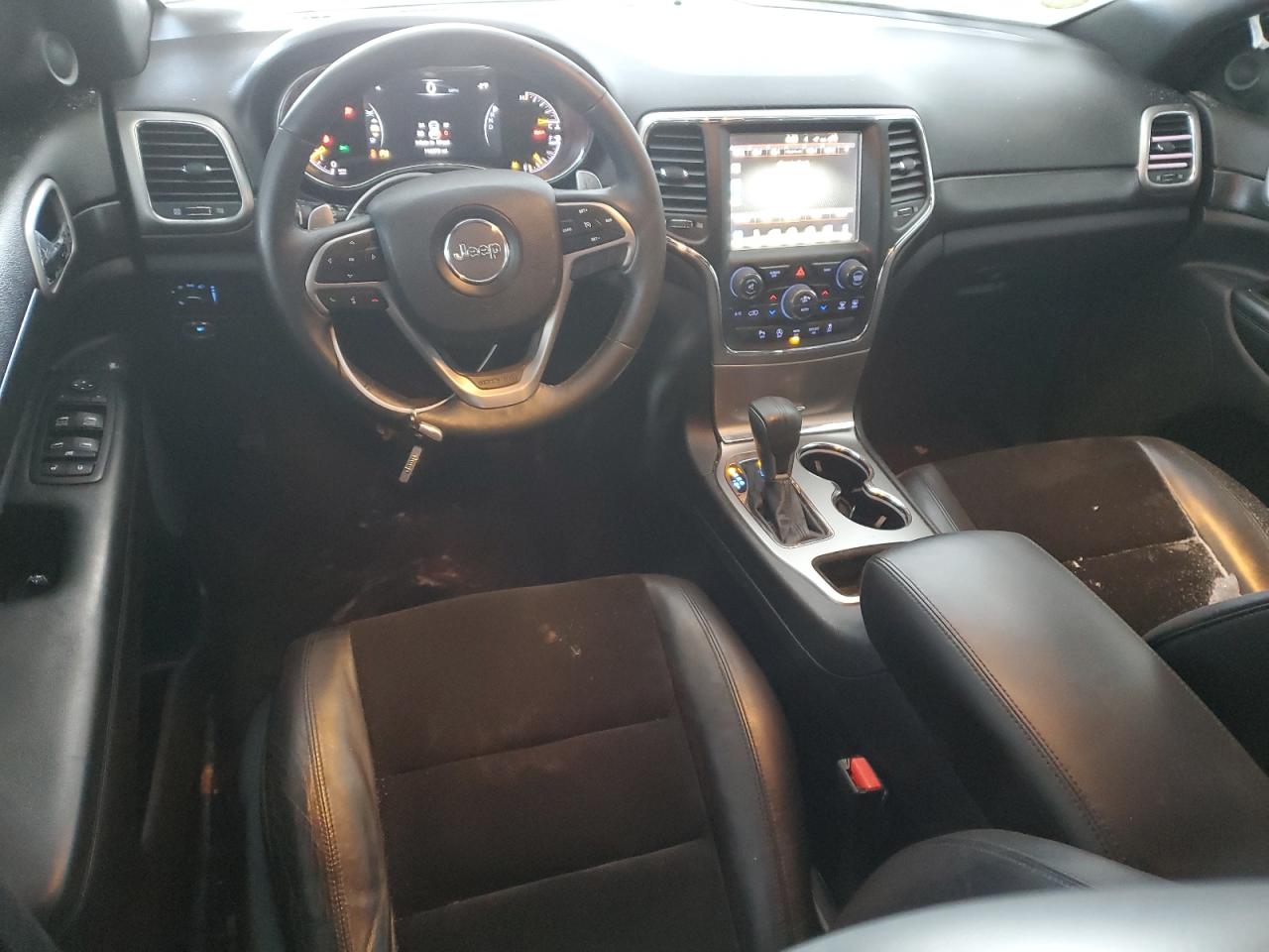 2017 Jeep Grand Cherokee - Image 8