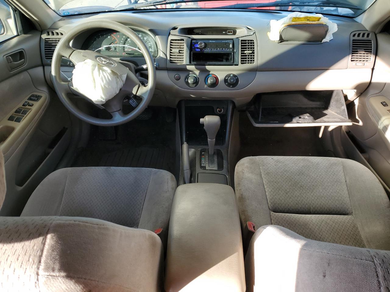 2004 Toyota Camry - Image 8