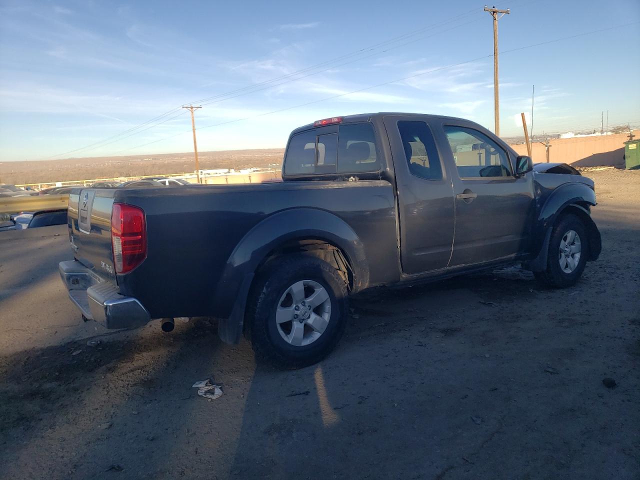 2012 Nissan Navara (Frontier) - Image 3