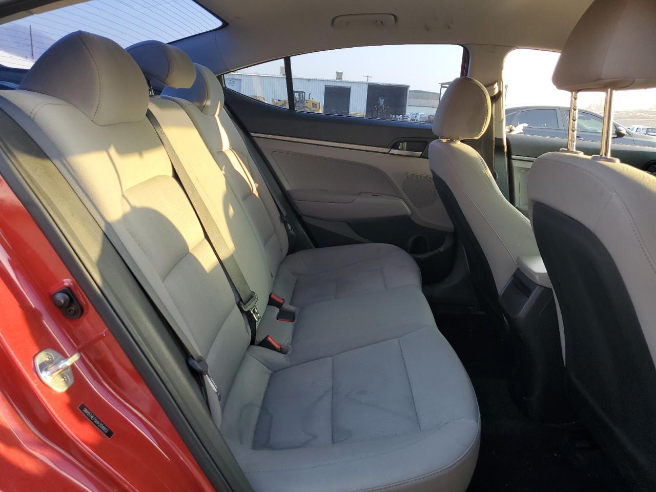 2017 Hyundai Elantra - Image 11