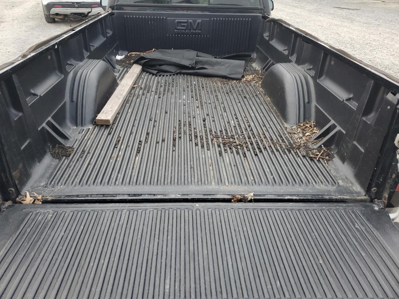 1998 Chevrolet Gmt-400 K1500 VIN: 1GCEK14RXWZ236495 Lot: 84159824