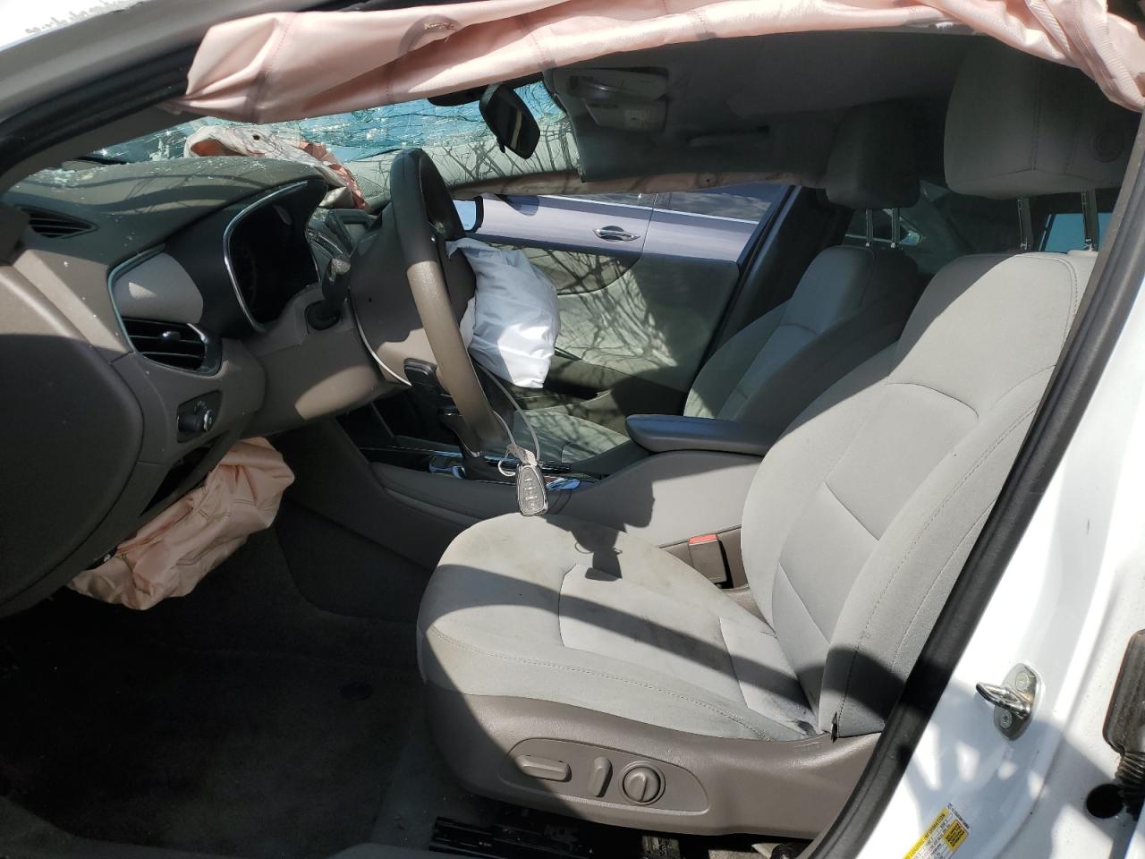 2017 Chevrolet Malibu - Image 7