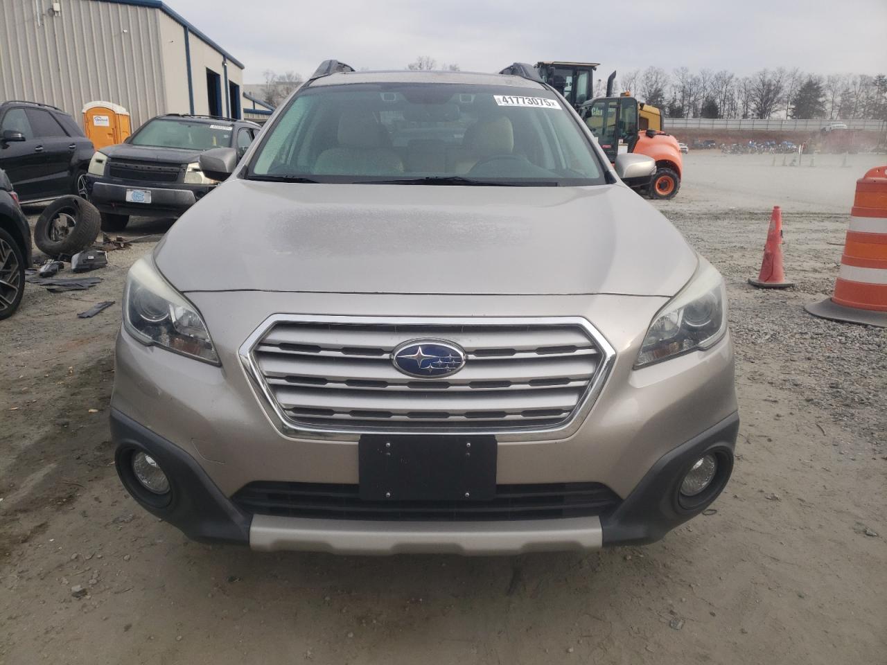 2015 Subaru Outback - Image 5