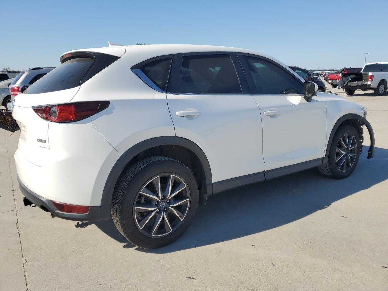 2018 Mazda CX-5 - Image 3