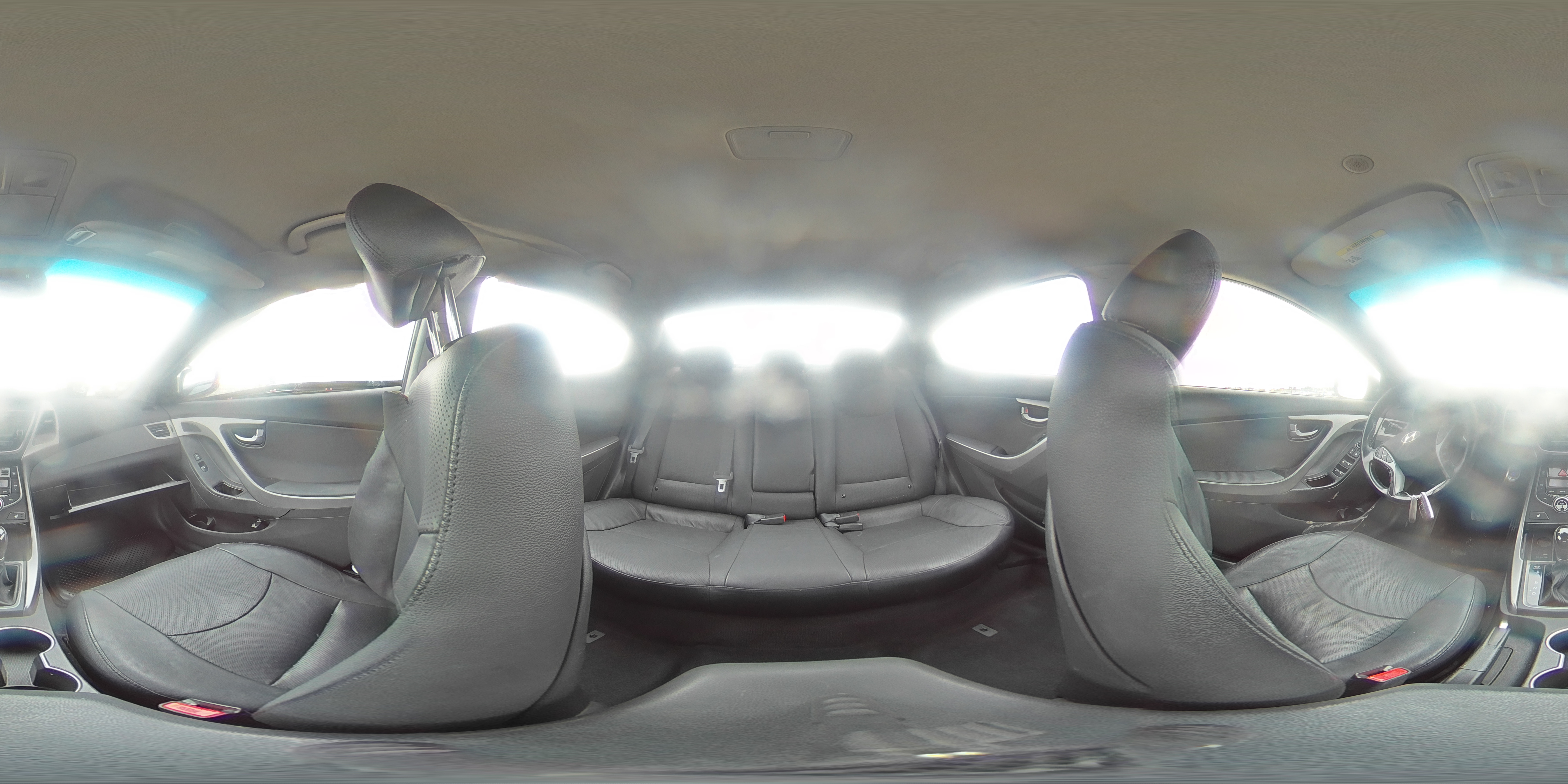 2016 Hyundai Elantra - Image 13