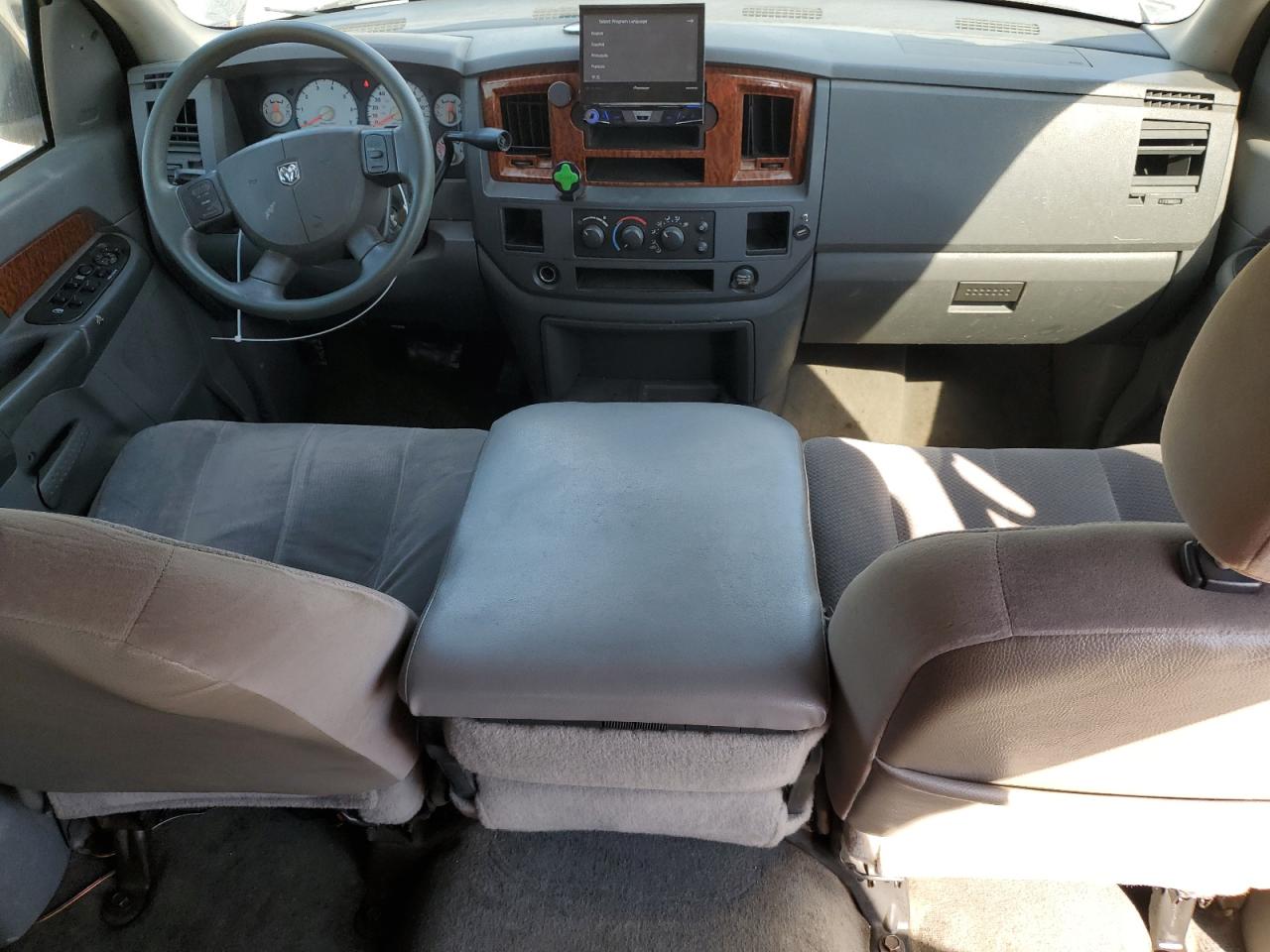 2006 Dodge RAM - Image 8