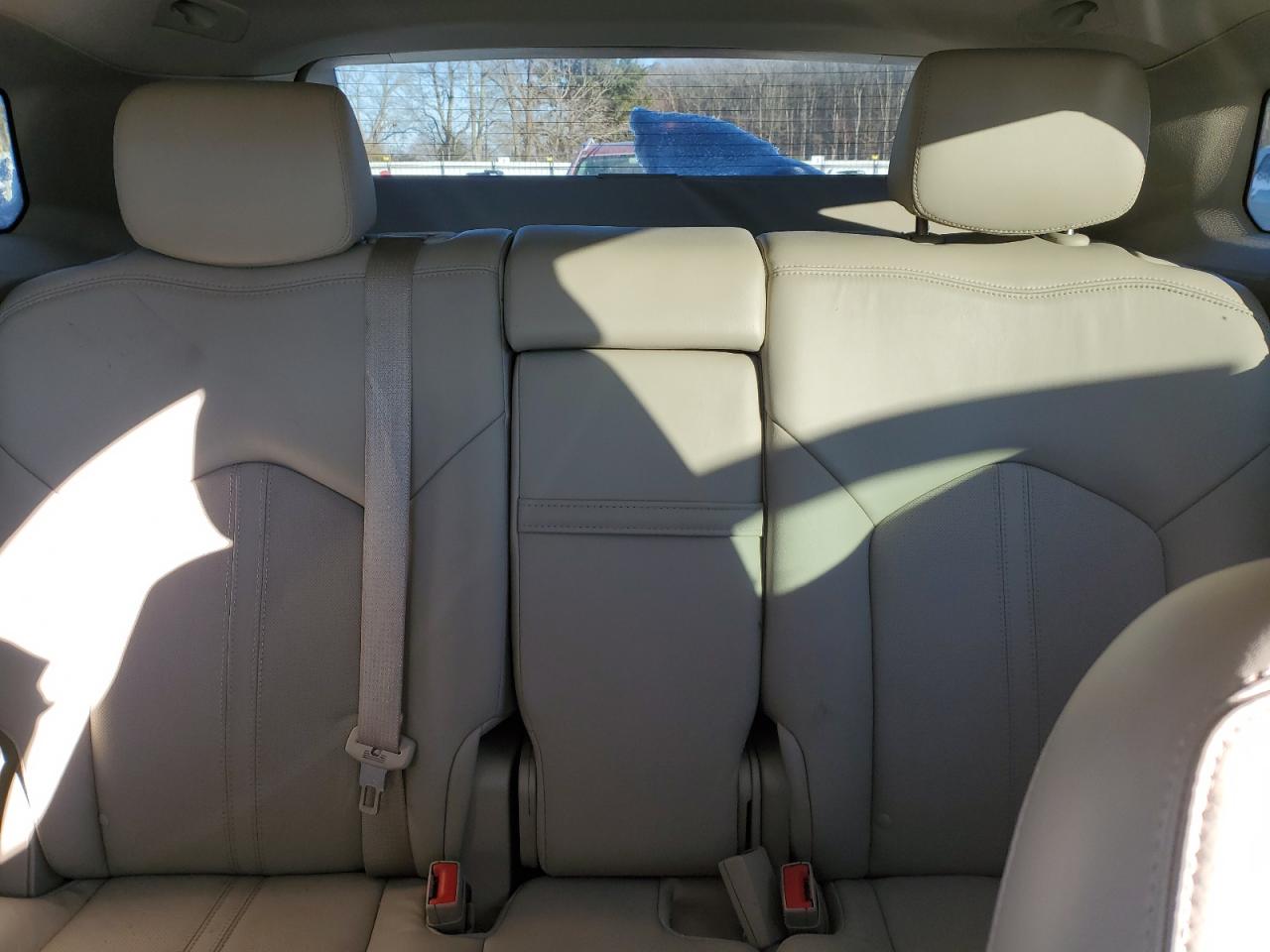 2016 Cadillac SRX - Image 10