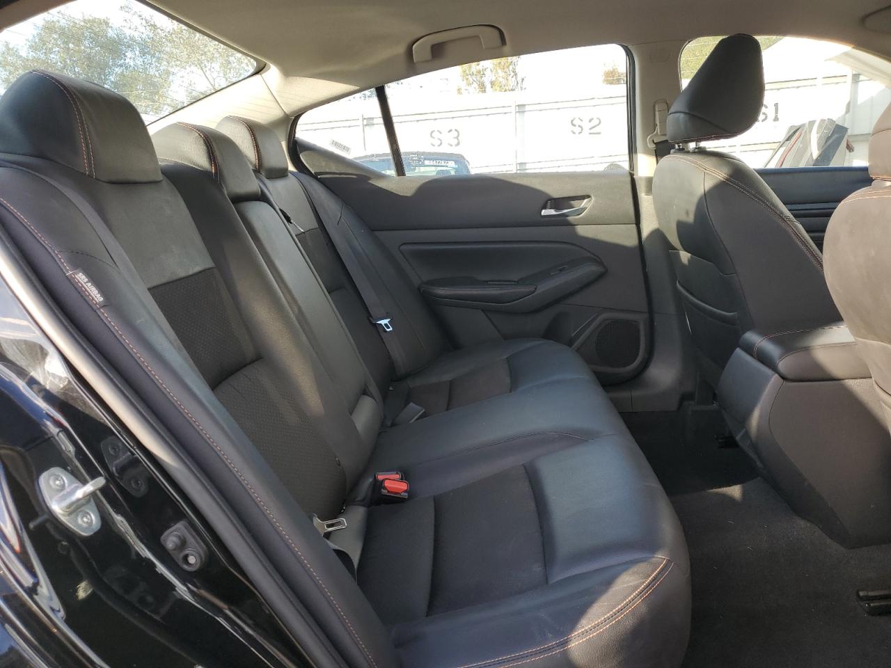 2021 Nissan Altima - Image 10