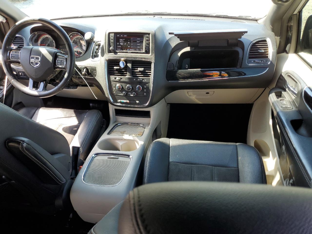 2019 Dodge Caravan - Image 8