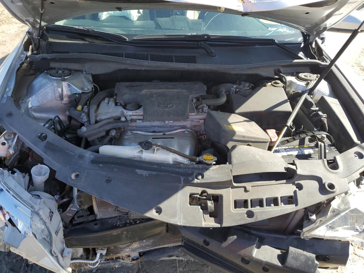 2014 Toyota Camry - Image 11