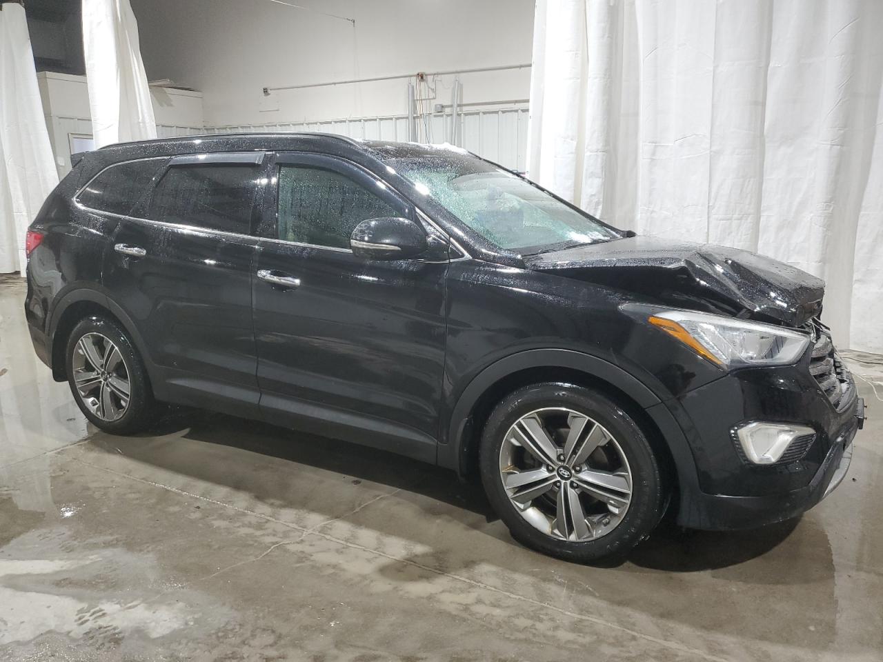 2014 Hyundai Santa Fe - Image 4