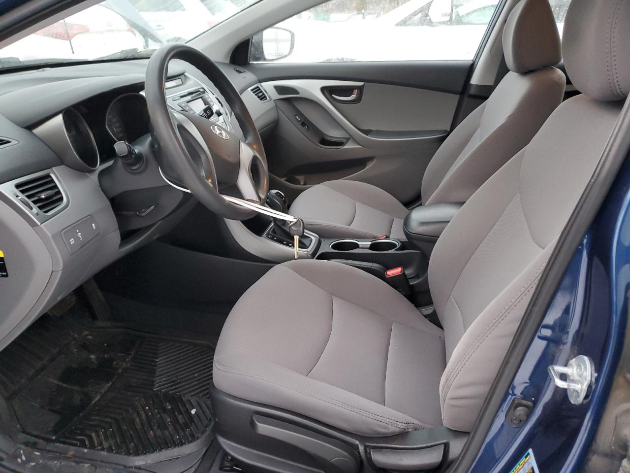 2016 Hyundai Elantra - Image 7