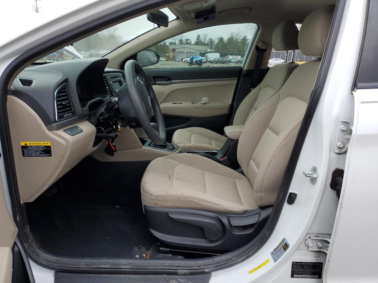 2018 Hyundai Elantra - Image 7