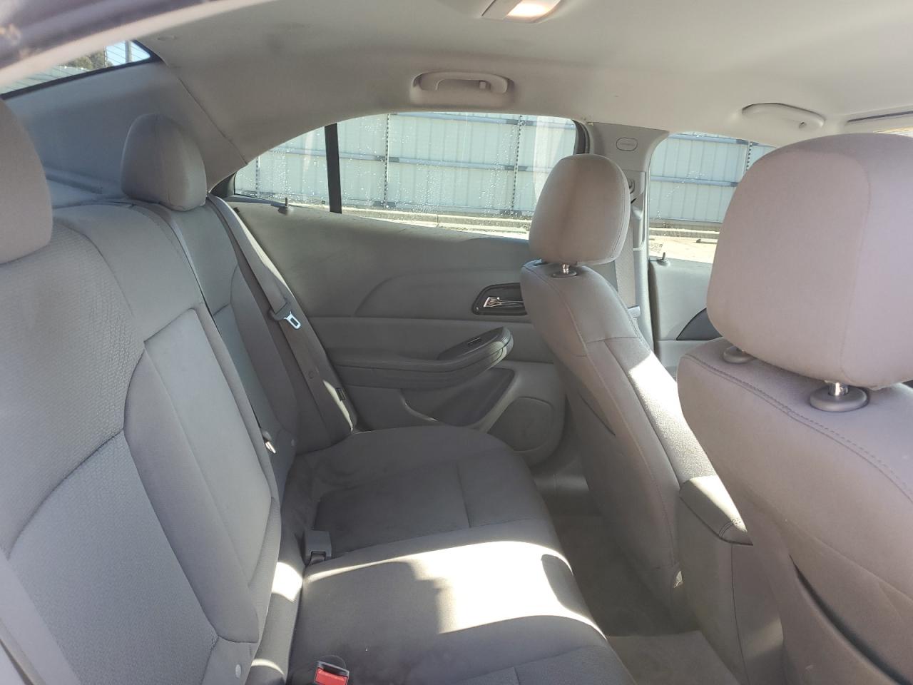 2015 Chevrolet Malibu - Image 10