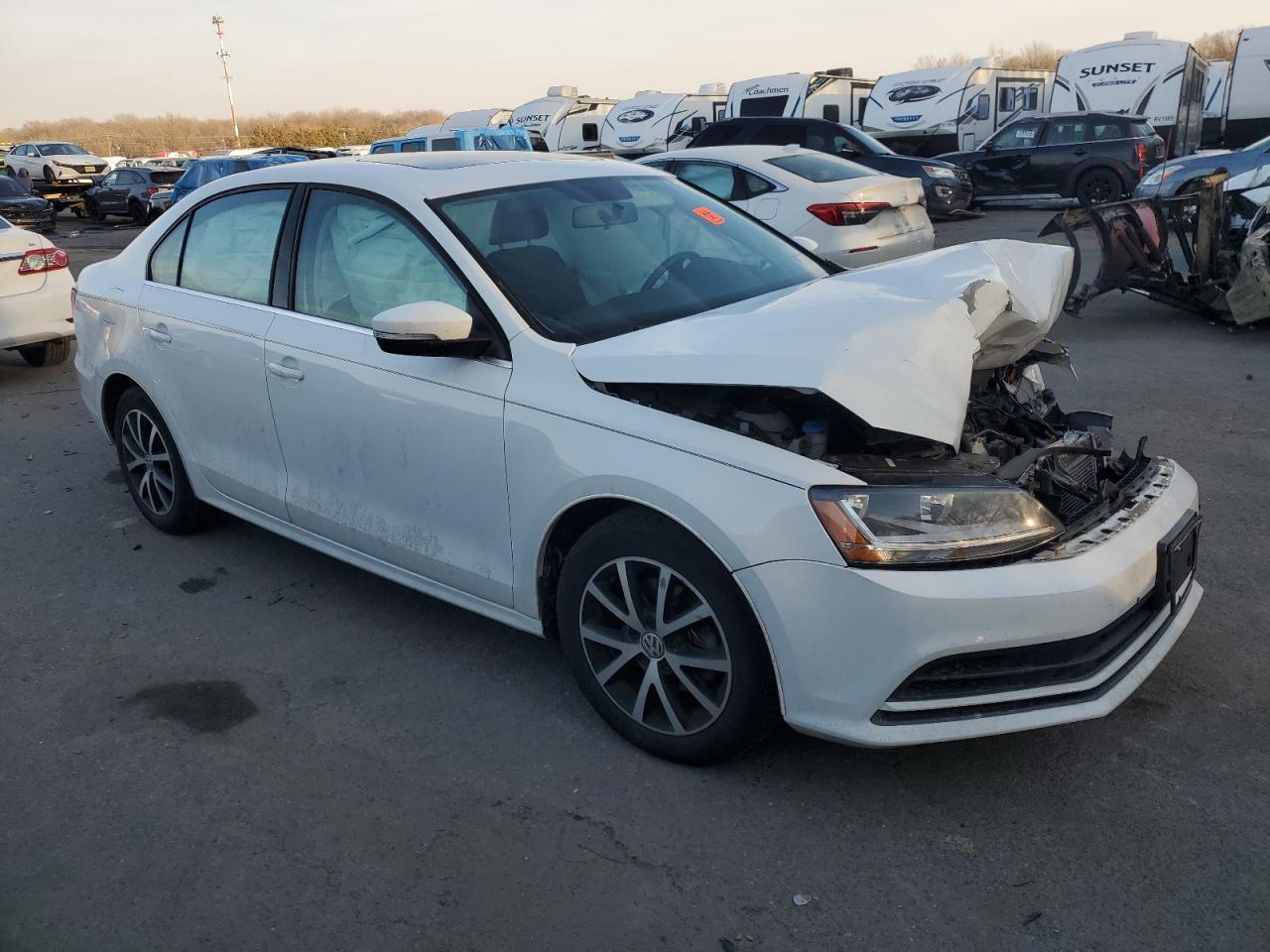 2017 Volkswagen Jetta - Image 4