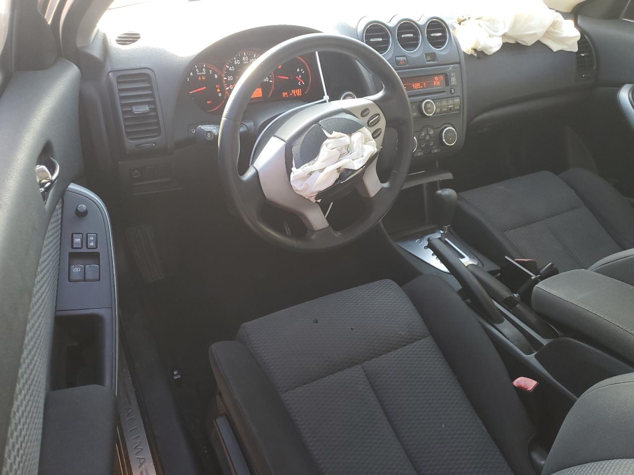 2009 Nissan Altima - Image 8