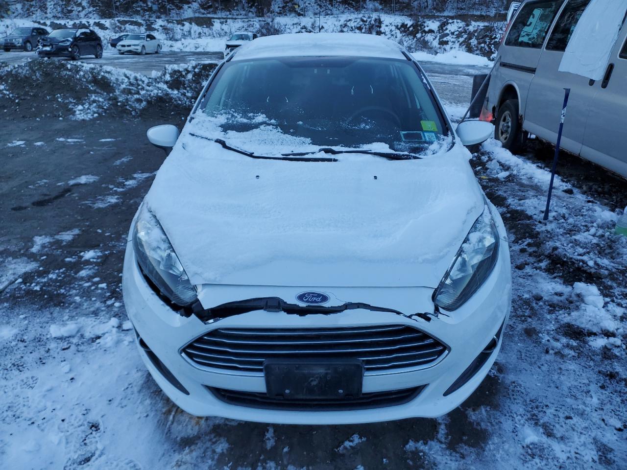 2017 Ford Fiesta - Image 5
