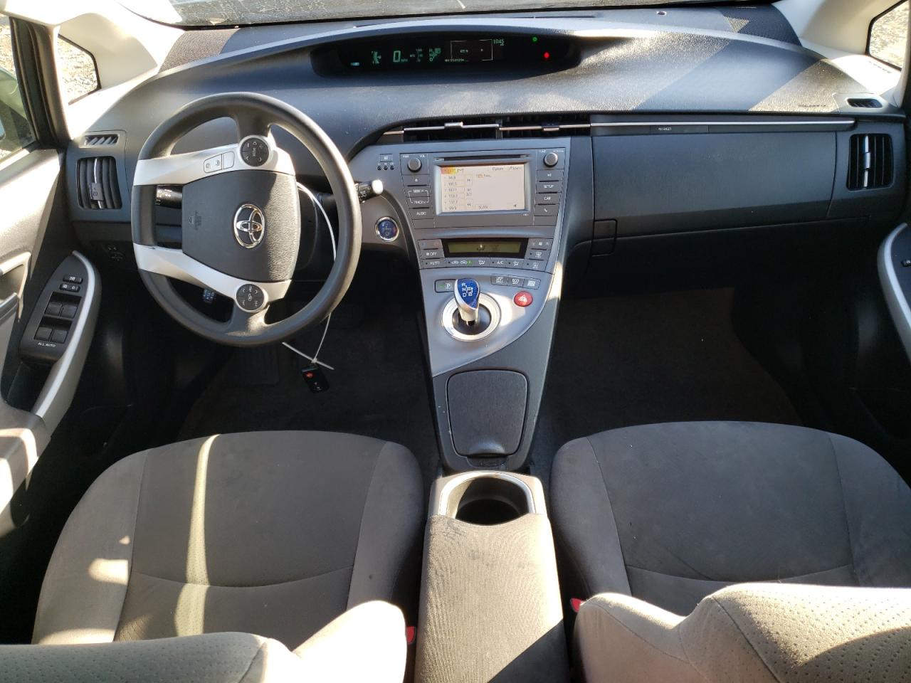 2013 Toyota Prius - Image 8
