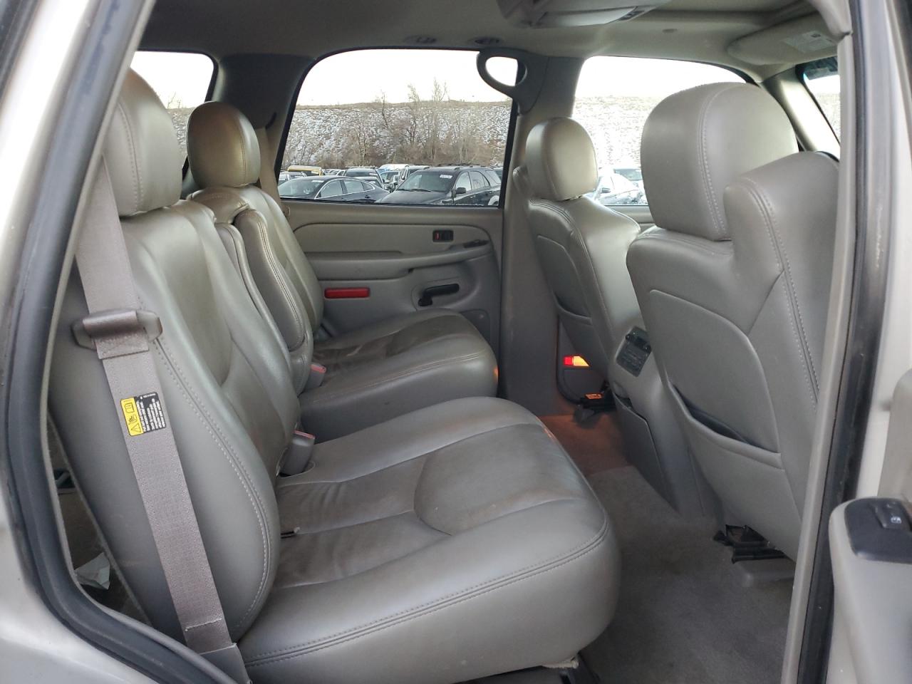 2006 Chevrolet Tahoe - Image 11