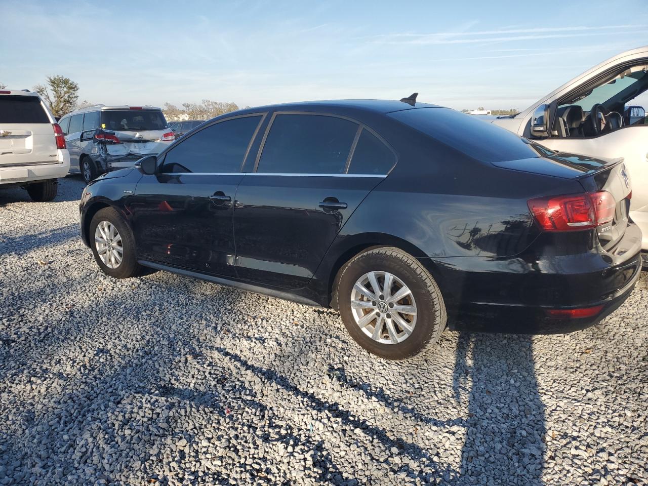 2014 Volkswagen Jetta - Image 2