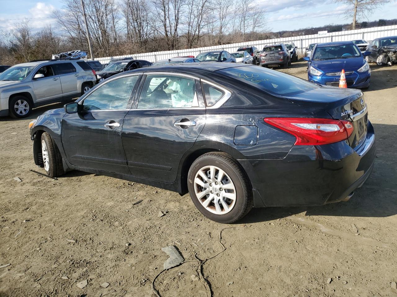 2017 Nissan Altima - Image 2