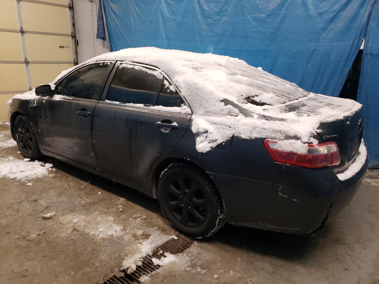 2009 Toyota Camry - Image 2