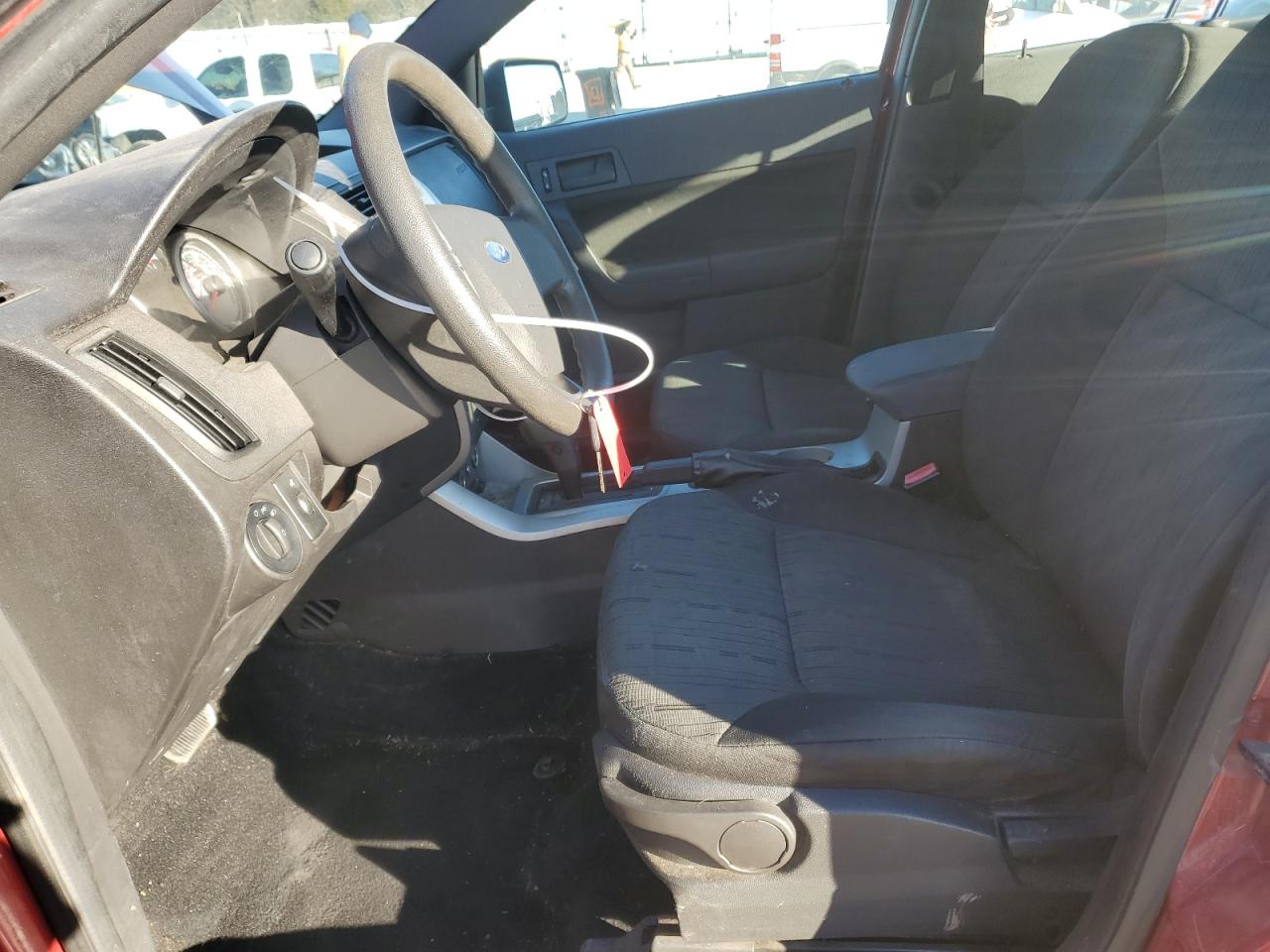 2010 Ford Focus - Image 7