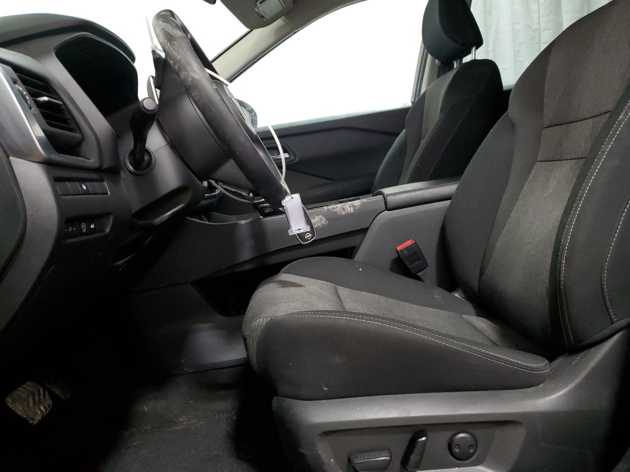 2024 Nissan Rogue - Image 7